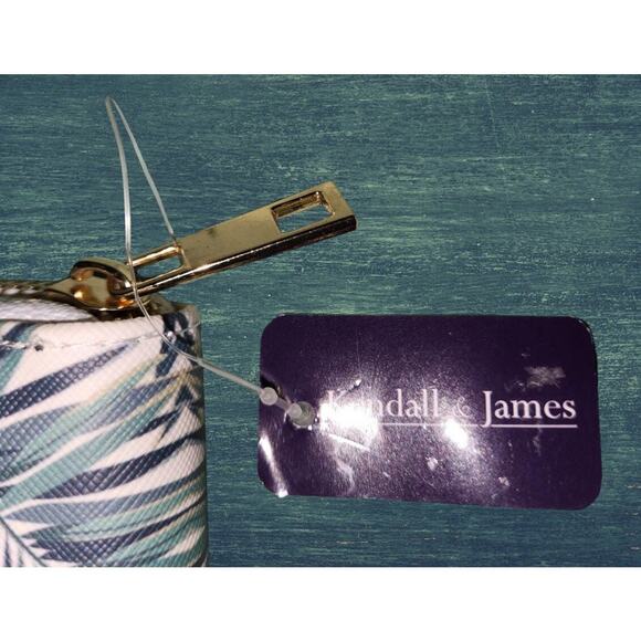 NWT Kendall & James Wallet - Picture 4 of 5